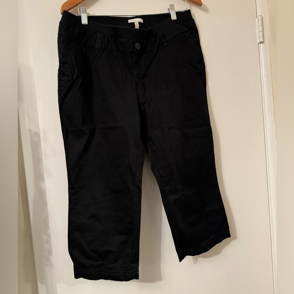 Old Navy black‎ maternity capri pants size 6